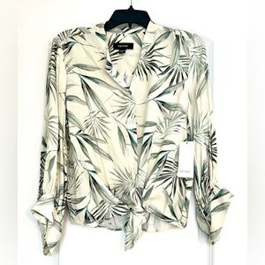 Karen Kane Desert Sage TIE Front Button Up Blouse Size Large NWT